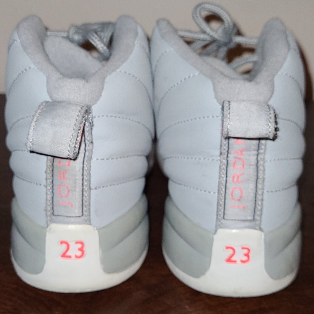 Air Jordan 12 Retro (GS) Wolf Grey Racer Pink - Picture 4 of 9